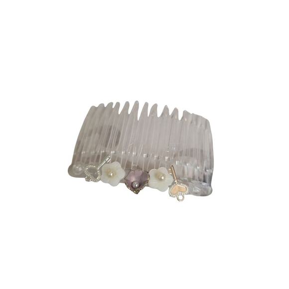 Mother of Pearl Hibiscus Freshwater Pearl Bead Plastic Hair Clip Side Comb - Picture 3 of 4